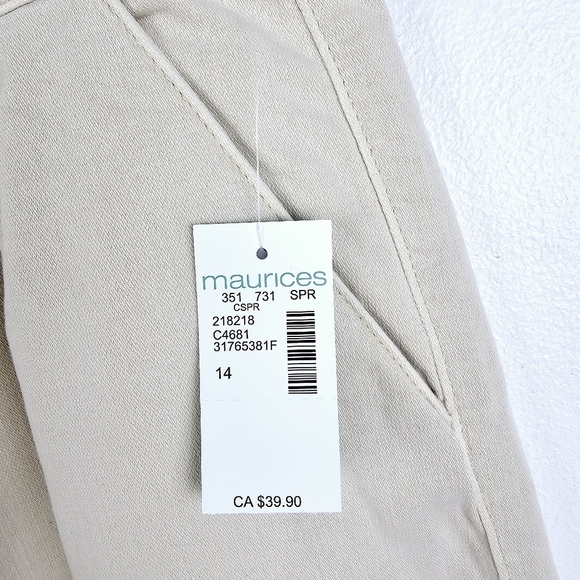 Maurices Tan Twill Pleated Shorts NWT - Picture 8 of 11